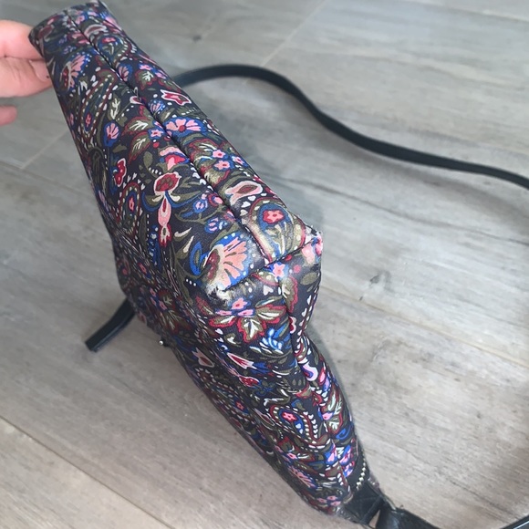 Marc Jacobs Garden Paisley Crossbody Bag - Picture 5 of 11